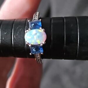 Opal and sapphire size